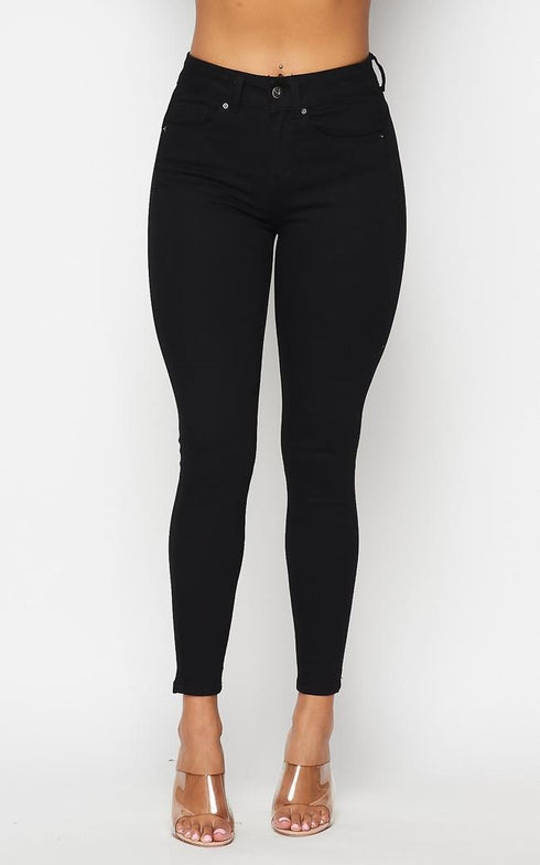 Basic Stretchy Denim Skinny Jeans - Black - SohoGirl.com